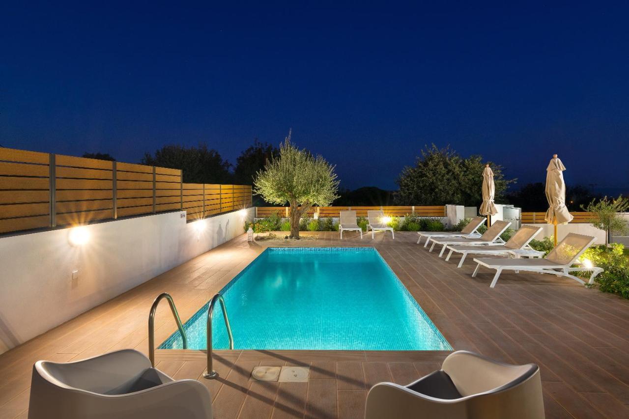 Terpsis Pool Villa Asgourou Extérieur photo